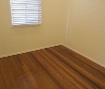 55 Haylock Street, Wynnum. - Photo 5