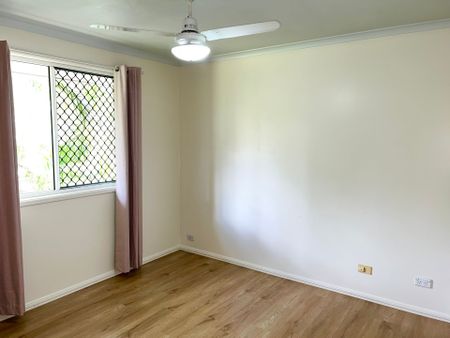 Tidy 3 Bedroom Brick in Granville - Photo 3