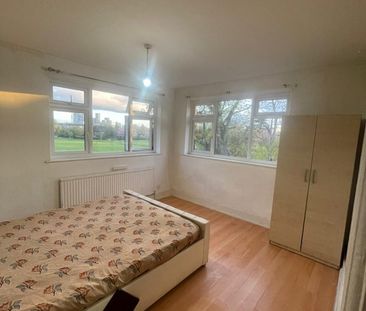 Room in a Shared Flat, Barnes Road, IG1 - Photo 1