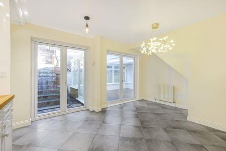 3 bedroom bungalow to rent - Photo 2