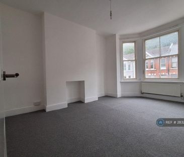 2 bedroom maisonette to rent - Photo 1