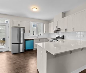 For Lease - 217 Ryan Reynolds Way, Orleans - Convent Glen and Area,... - Photo 5