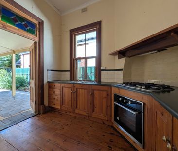 Character-Filled home in Prime Mile End Location - Photo 6