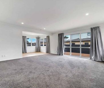 468B Massey Road, Māngere East - Photo 1