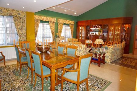 Luxury 4 room Detached House for rent in Torrent, Valencia - Foto 2