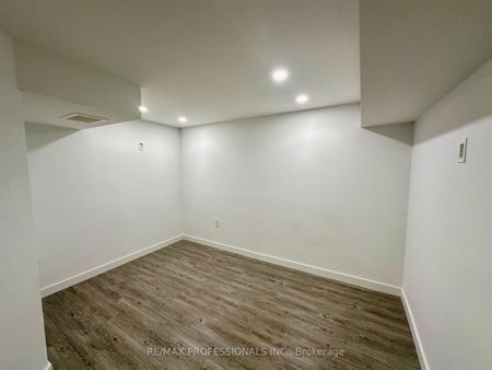For Lease - 66 Whitburn Crescent Unit# Lower, Toronto, Ontario - Photo 5