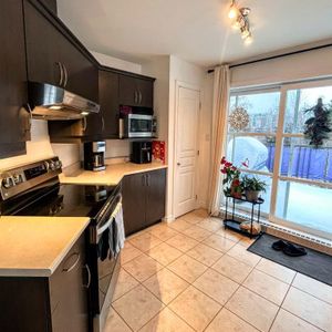 Lumineux et paisible 4 1/2 à Val Belair - Photo 2