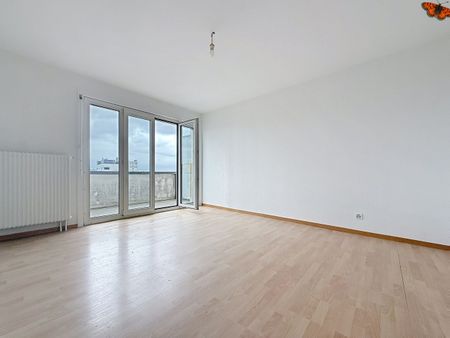 1½ ROOMS - With a balcony - Photo 3