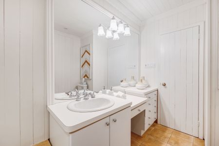 For Lease - 24 Ealing Drive, Toronto, Ontario - Photo 2