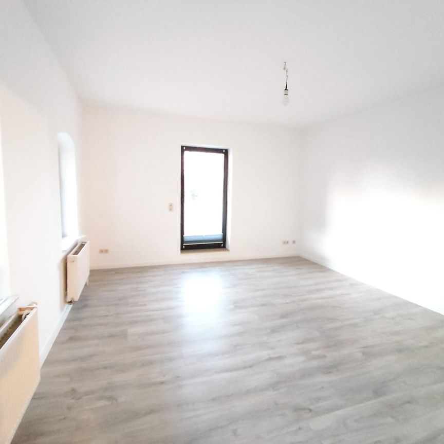 charmante 2-Raumwohnung mit Balkon in Reichenbach/Oberlausitz! - Photo 1