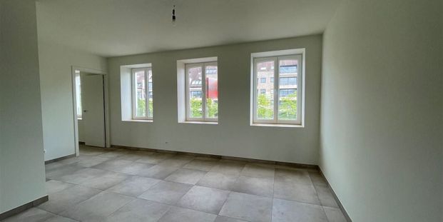 Appartement te huur in Kortrijk voor € 995 met 2 slaapkamers - Photo 1