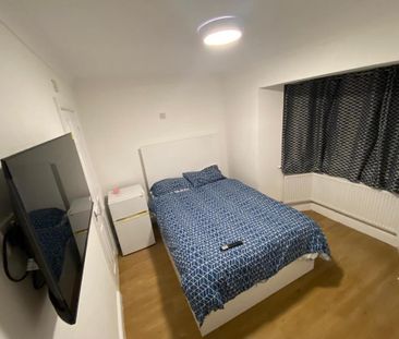 5 bedroom detached house to rent - Photo 5