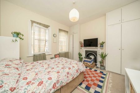 Ilminster Gardens - Photo 4