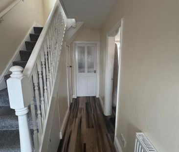 3 bedroom terraced house to rent - Photo 6