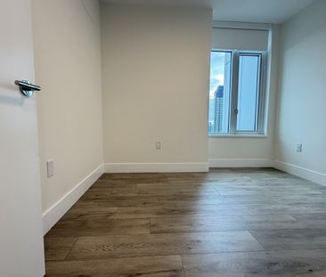 10428 Whalley Boulevard condo — Surrey, BC (2-Bedroom) - 2 Bedroom - Photo 3