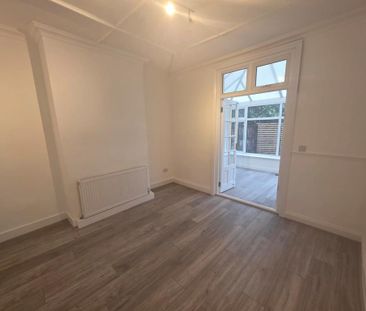 6 bedroom house of multiple occupation to rent - Photo 2