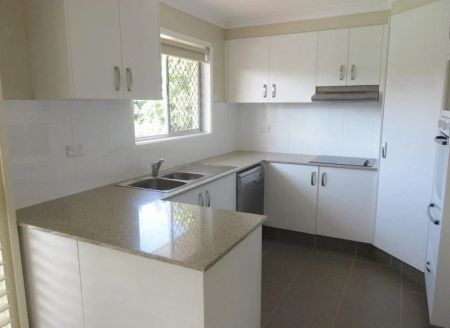 Beautiful Family Home in the Heart of Broadbeach Waters - Photo 5