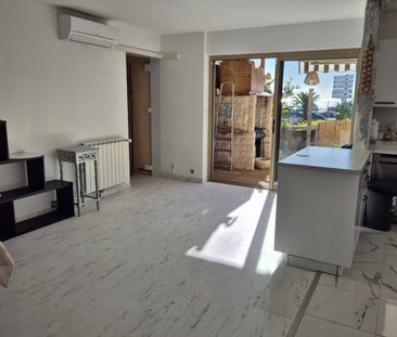 Location Appartement 3 pièces 69m² CAGNES SUR MER 06800 - Photo 3