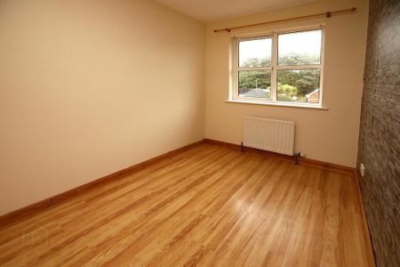 34 Whitethorn Avenue, Newtownards, BT23 8WT - Photo 4