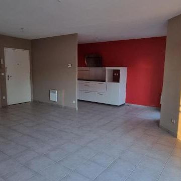 Location Appartement 3 pièces 67m² MALEMORT 19360 - Photo 1