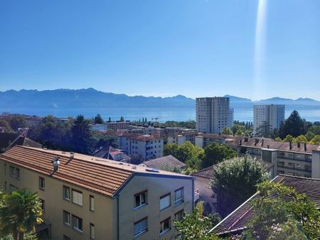 Beau 3.5 pcs complètement rénové avec vue dégagée sur lac - Photo 4