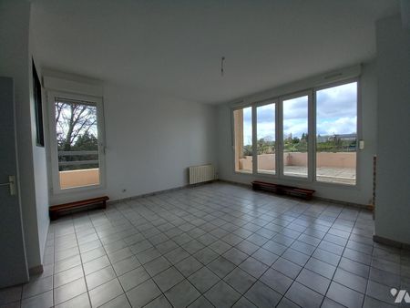 CENTRE VILLE - Résidence calme avec espaces verts. Appartement en triplex de 90 m² avec terrass... - Photo 2