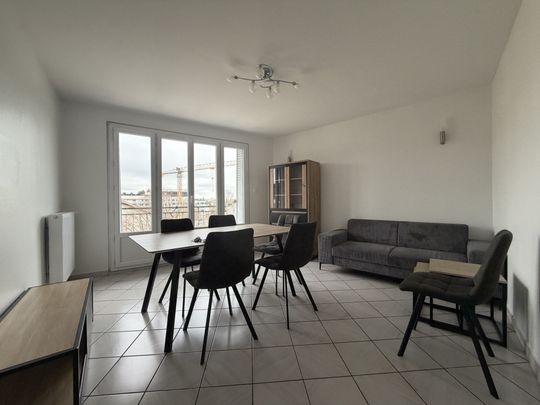 Location Appartement 3 pièces 56m² BOURGOIN JALLIEU 38300 - Photo 1