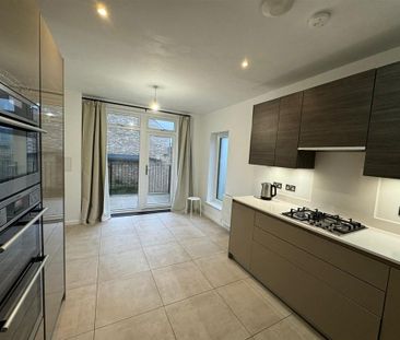 3 bedroom terraced house to rent - Photo 6