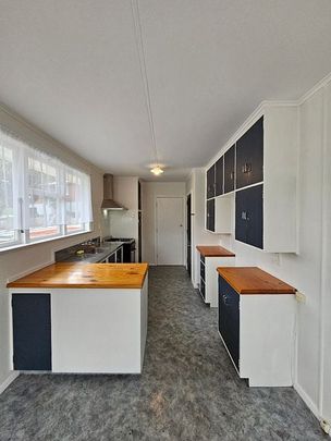 Charming Timberlea 3BR Family Home - Photo 1