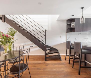 RENOVATED COURTYARD RETREAT IN ‘DEAUVILLE GARDENS’ - Photo 2