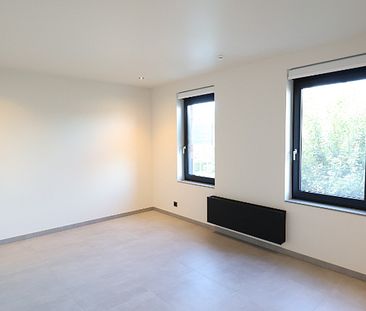 Moderne vrijstaande woning met tuin in een rustige omgeving. - Foto 6