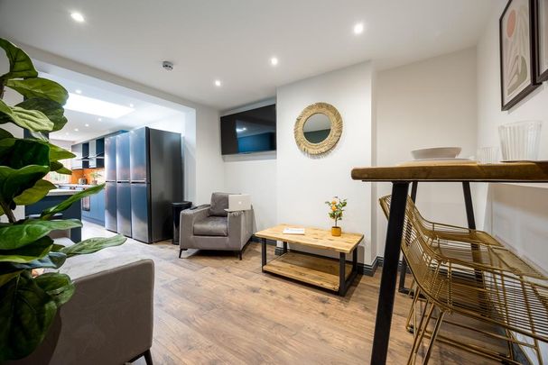 1 bedroom in a house share to rent - Photo 1