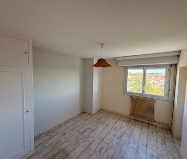 Location Appartement 2 pièces 50m² CHATELLERAULT 86100 - Photo 2