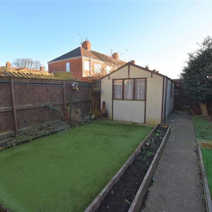 3 bedroom terraced house to rent - Photo 1