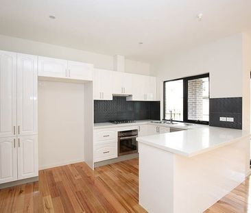 Modern and Convenience - Photo 2