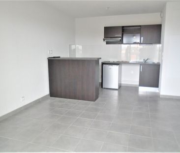 Location Appartement 2 pièces 38m² LAUNAGUET 31140 - Photo 1