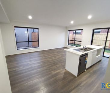 Property on lease in Officer - Photo 6