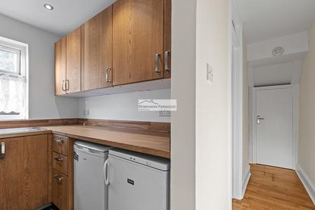 2 bedroom ground floor flat to rent - Photo 5