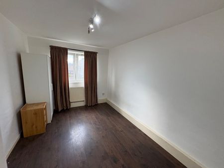 1 Bed Flat, Beames House, SW8 - Photo 5