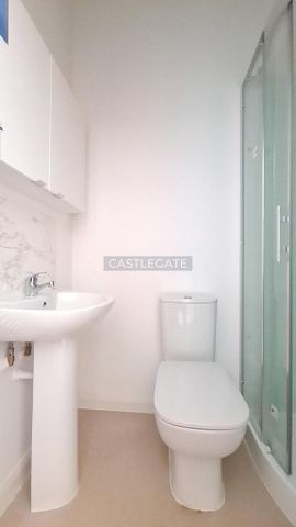 1 bedroom ground floor flat to rent - Photo 2