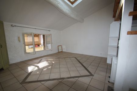 Location Appartement 2 pièces 31m² VENCE 06140 - Photo 2