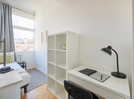 Avenida de Berna, Lisbon, Lisbon 1050-038 - Photo 3