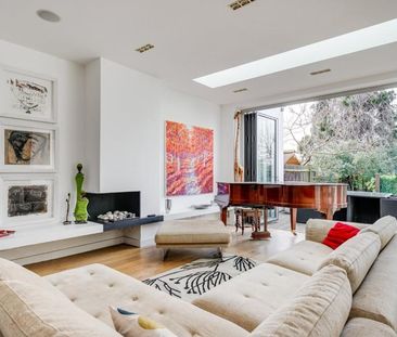 6 bedroom terraced house to rent - Photo 2