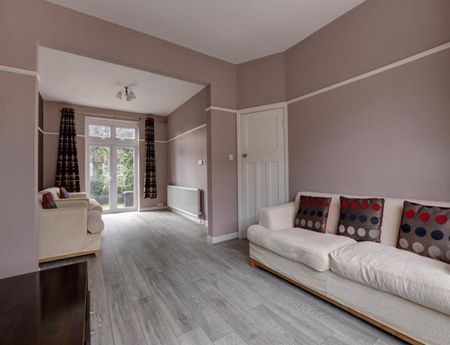 3 Bedroom Semi Detached To Let - Photo 4