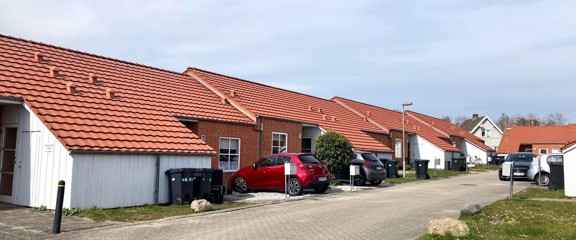 Moderniseret rækkehus i Søhus med hyggelig terrasse - Photo 1