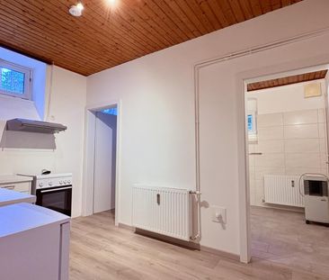 Sanierte 2 Zimmerwohnung mit Garten und KFZ-Abstellplatz - Photo 1