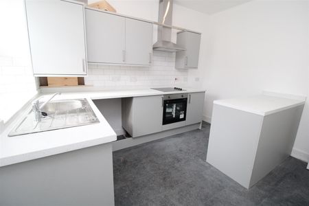 House - Terraced For Rent Seymour Street, Aberdare - Photo 3