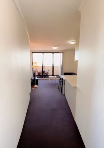 2 bed 2 bath - Photo 4