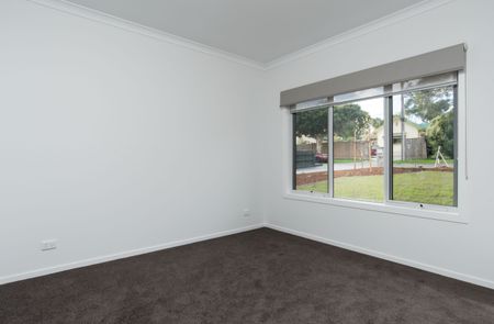 6B Cherylnne Cres, Kilsyth VIC 3137 - House For Rent | Domain - Photo 4