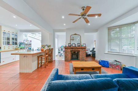 5 bedroom house to rent - Photo 2